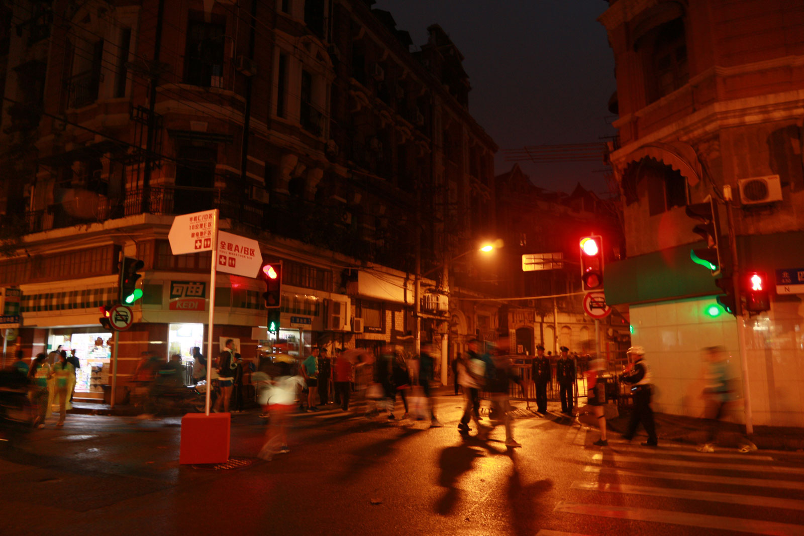 这里就是全程半程选手分道扬镳处啦